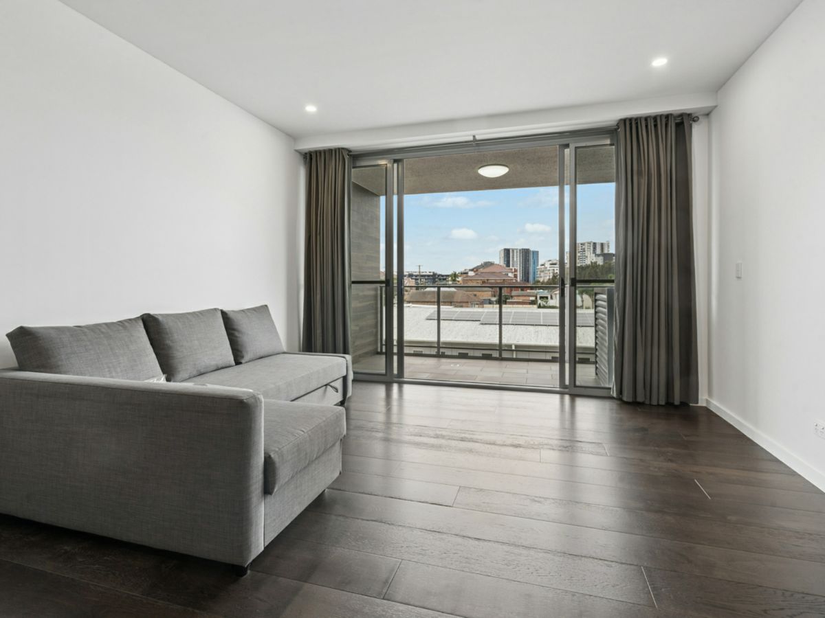 404/2 Martin Avenue, Arncliffe - image 1