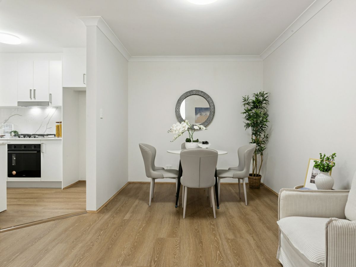 2/158A Harrow Road, Kogarah - image 2