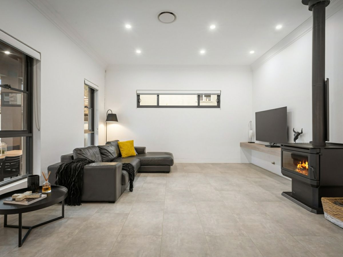 85 Grey Street, Carlton - image 2
