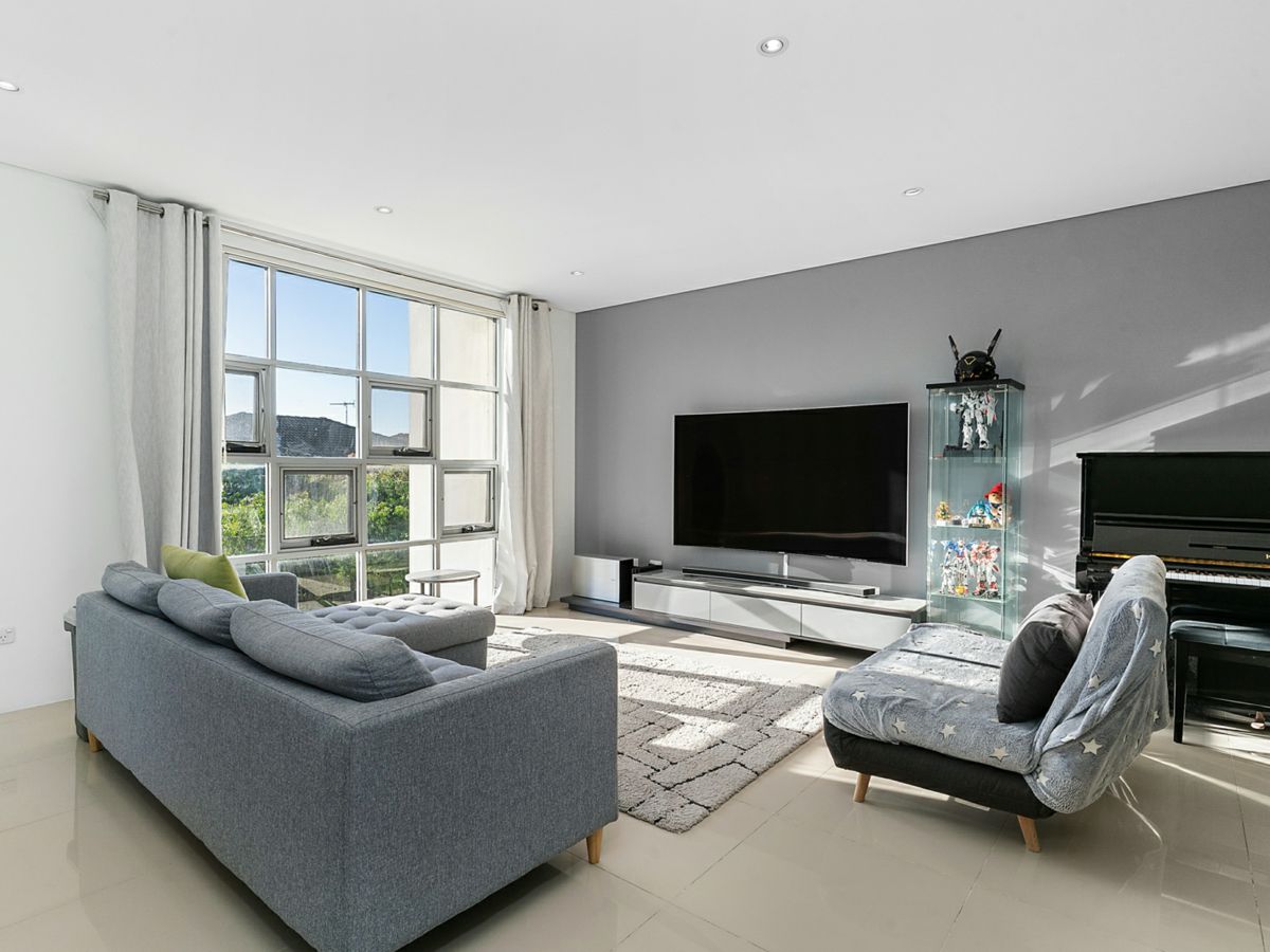 14/48 Premier Street, Kogarah - image 1