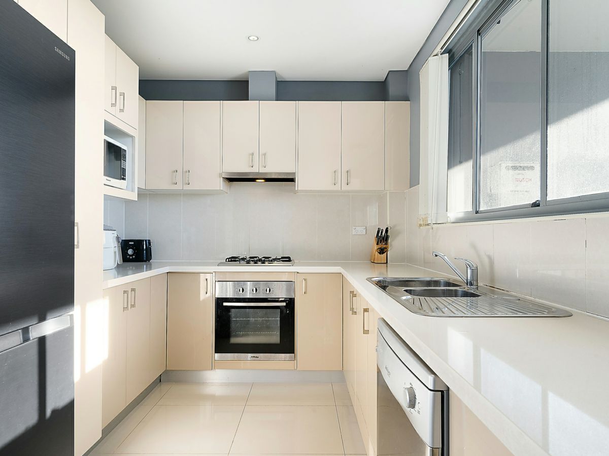 14/48 Premier Street, Kogarah - image 2