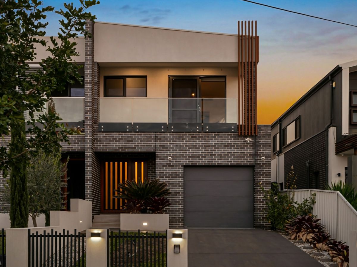 126B Holt Road, Taren Point - image 1