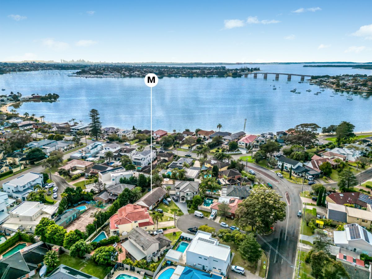 3 Barwon Place, Sylvania Waters - image 1