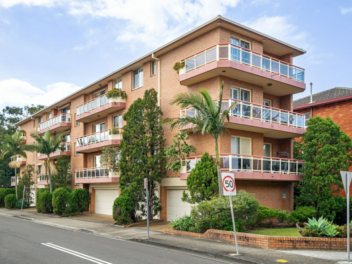 2/144 Russell Avenue, Dolls Point - image 1