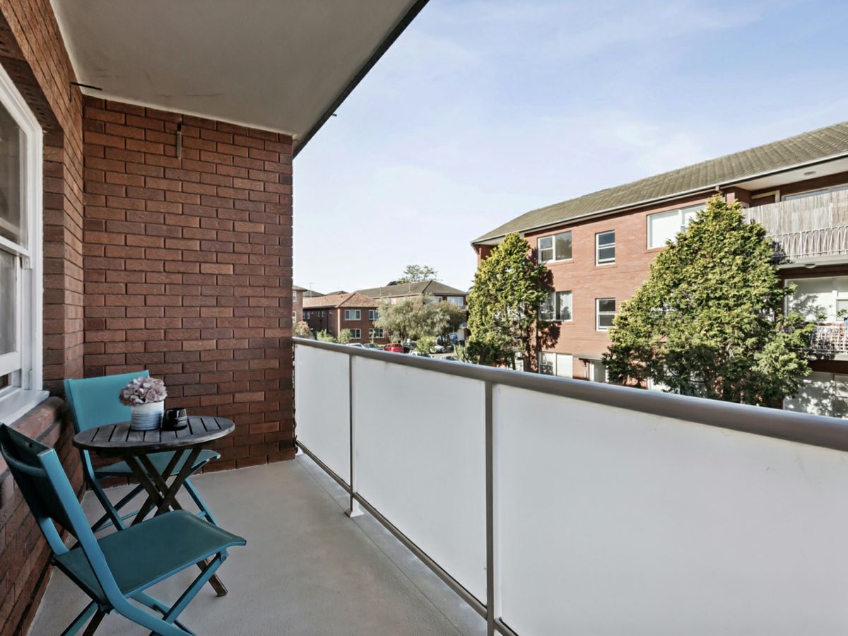8/35 Banks Street, Monterey - image 1
