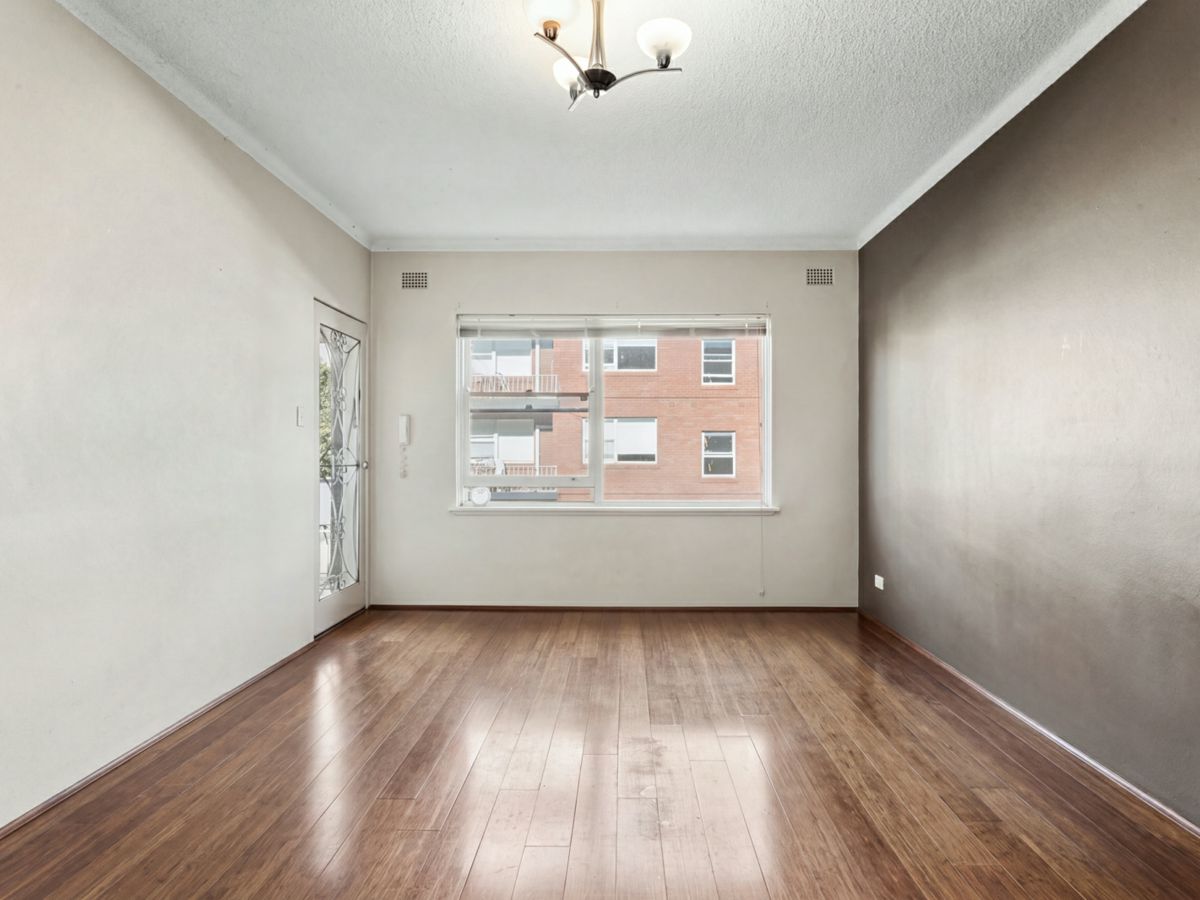 8/35 Banks Street, Monterey - image 2