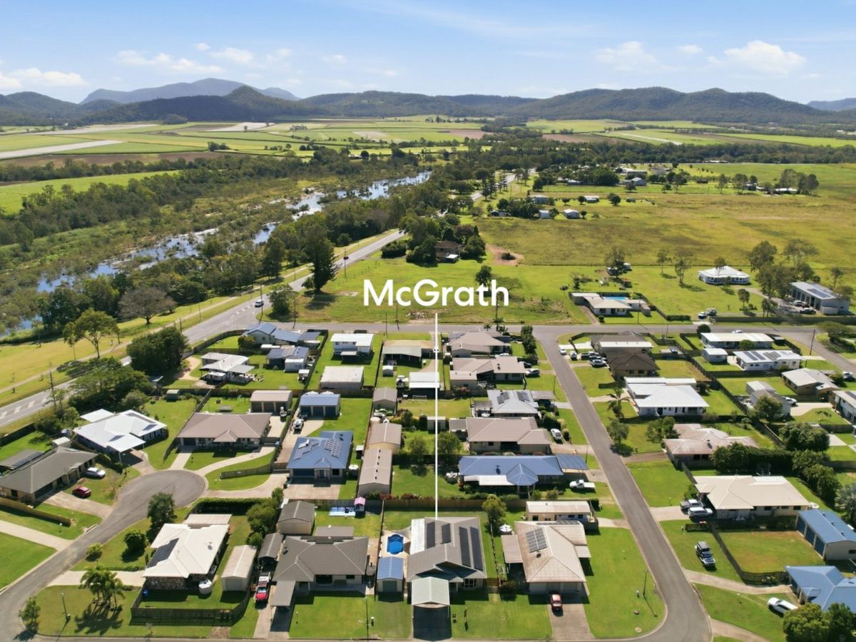 18 Collett Court, Marian - image 1