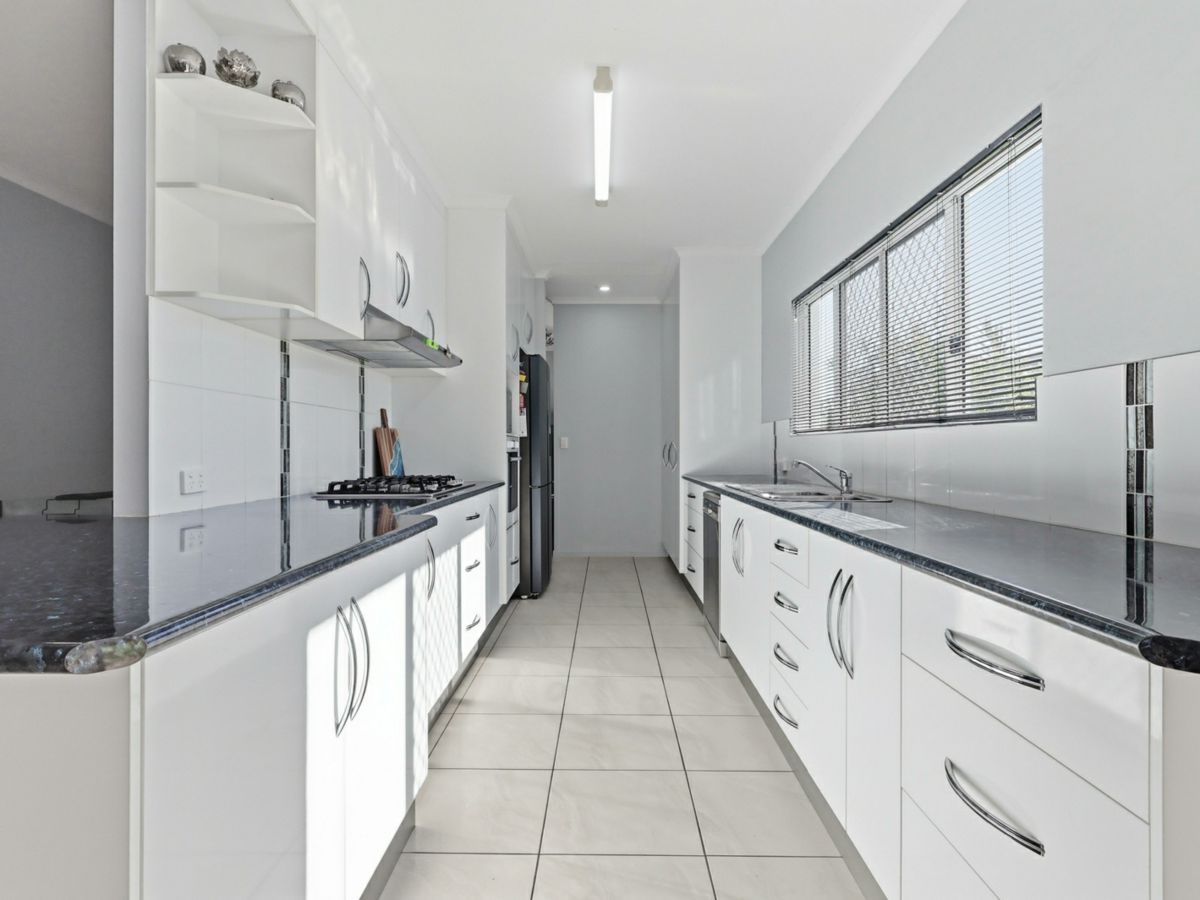 10 Sichter Street, Sarina - image 2