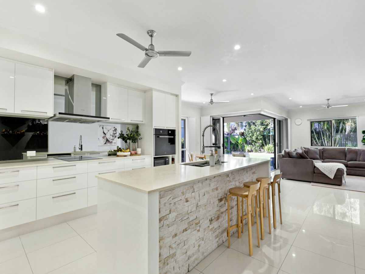 17 Benarid Drive, Ooralea - image 1