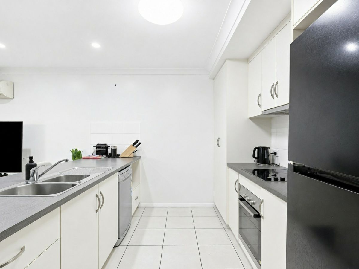 1&2/42 Eileen Street, Walkerston - image 3