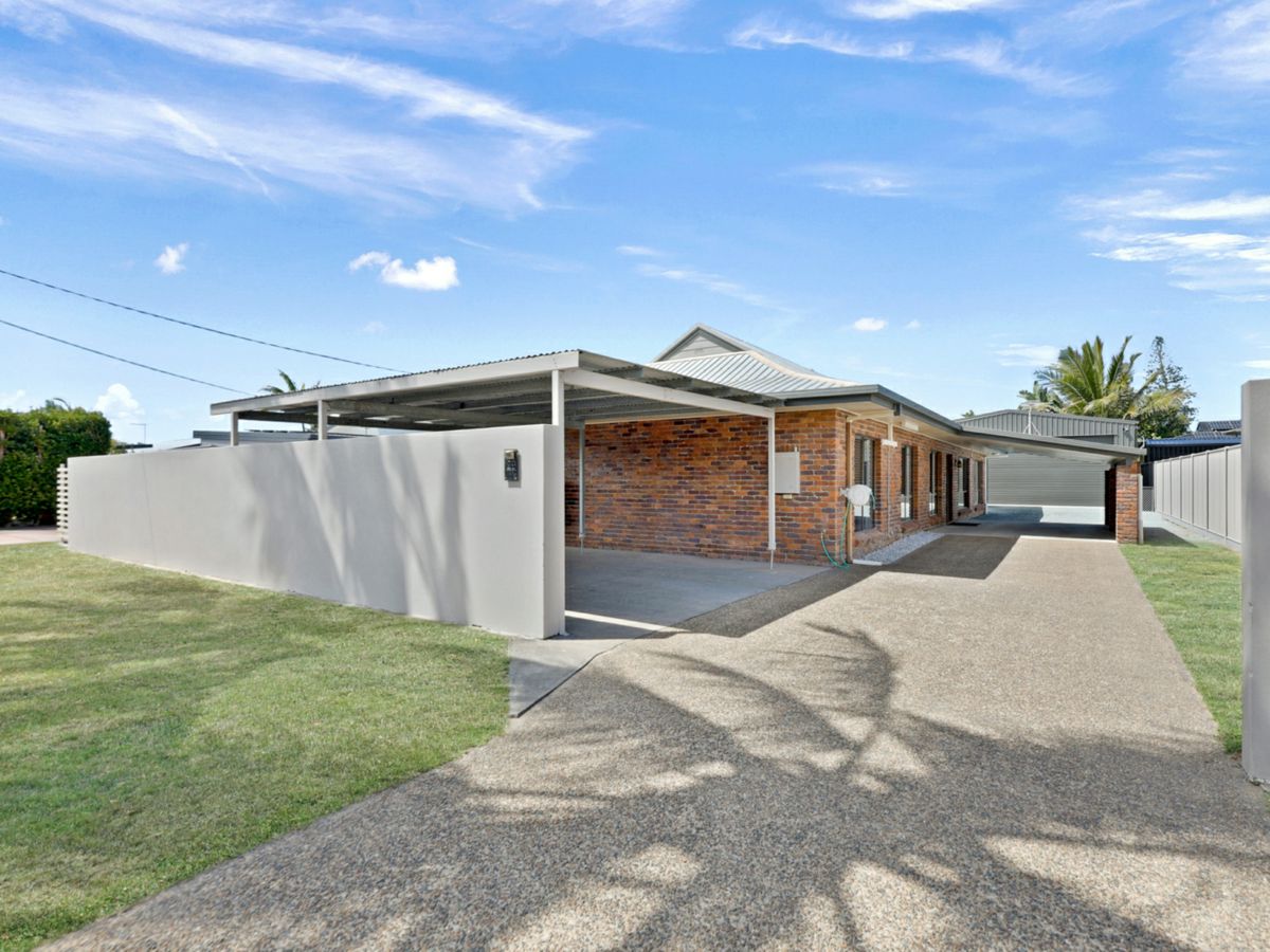 29 Pacific Drive, Blacks Beach - image 1