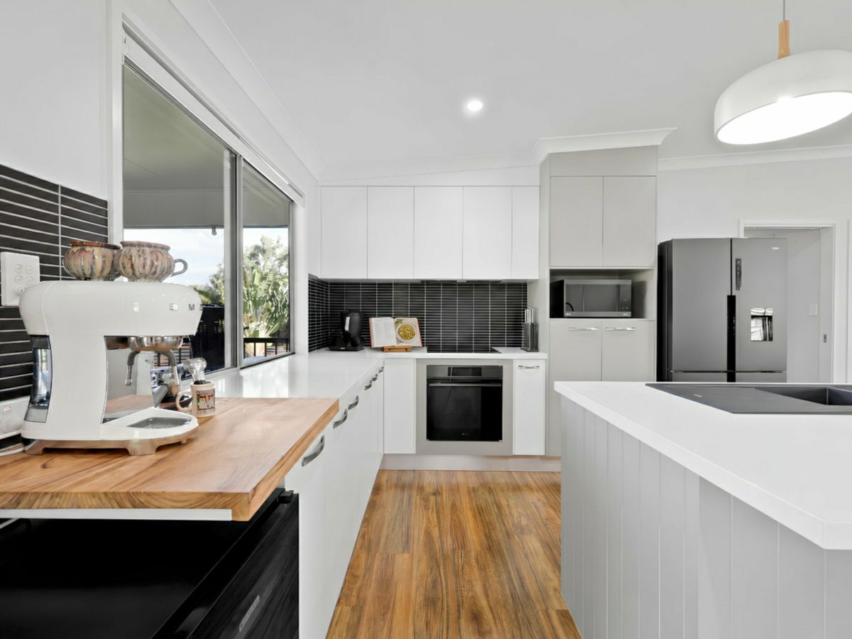 709 Miran Khan Drive, Freshwater Point - image 3