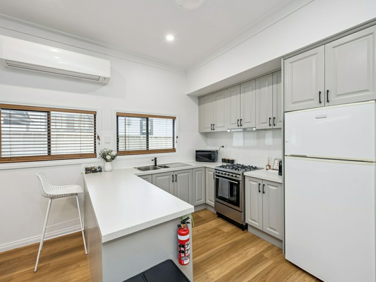 18 Russell Street, Quarry Hill - image 2