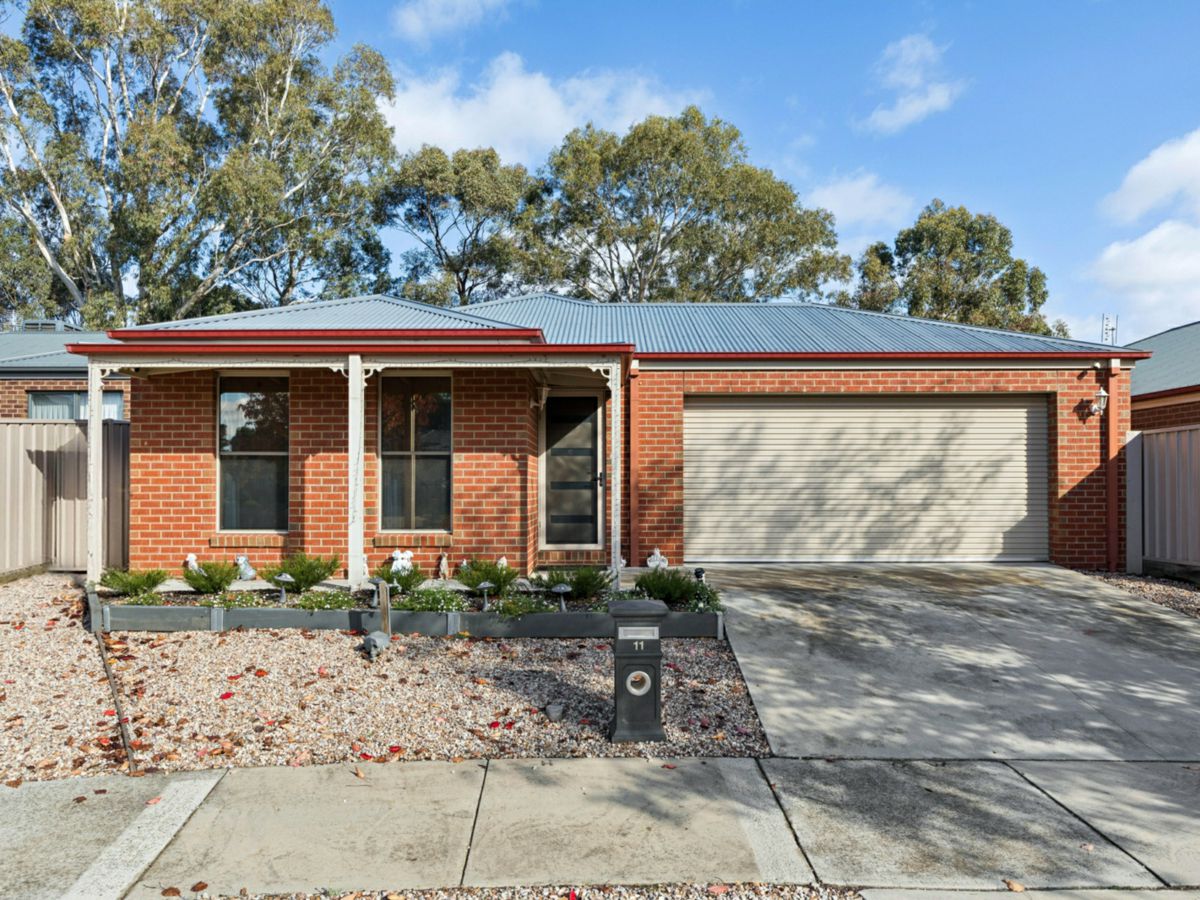 11 Sylvan Retreat, White Hills - image 1