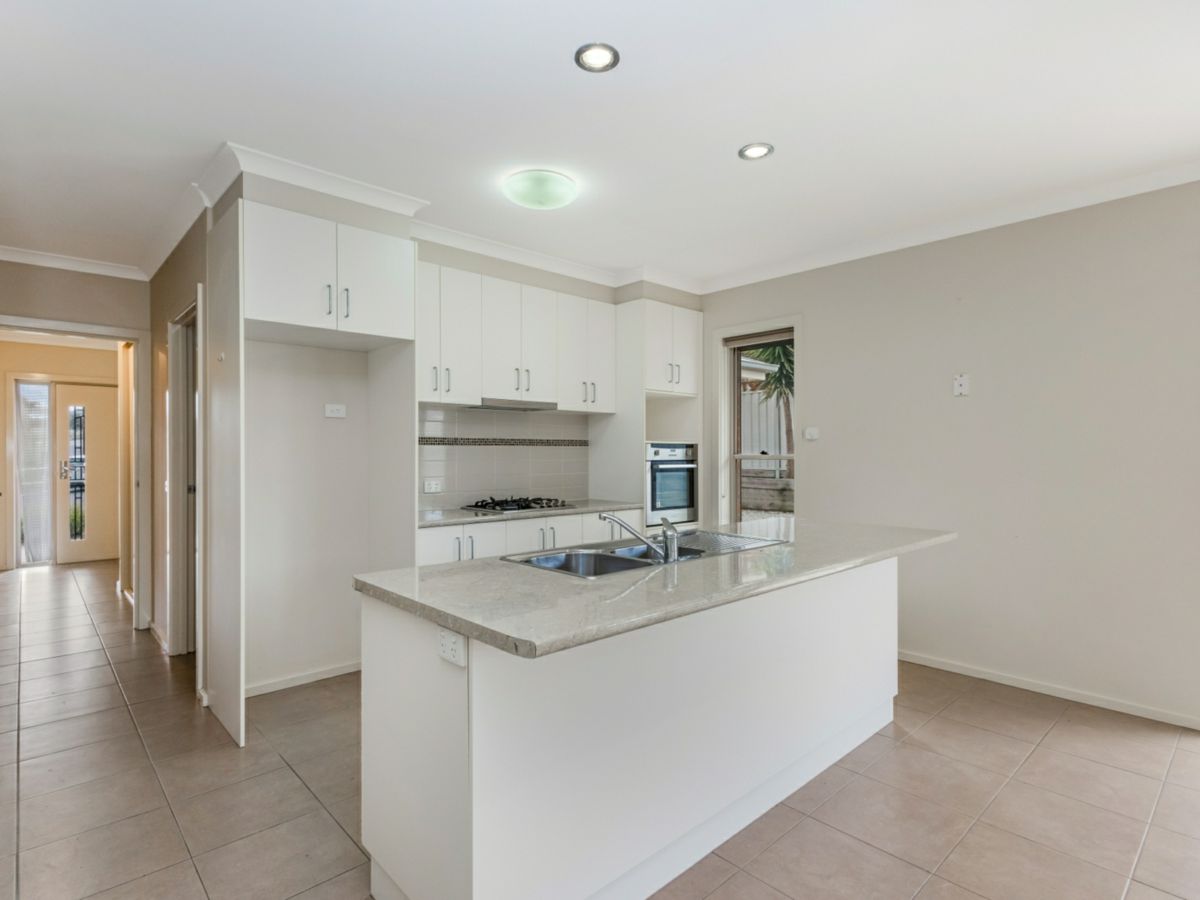 22 Belladonna Rise, Kangaroo Flat - image 3