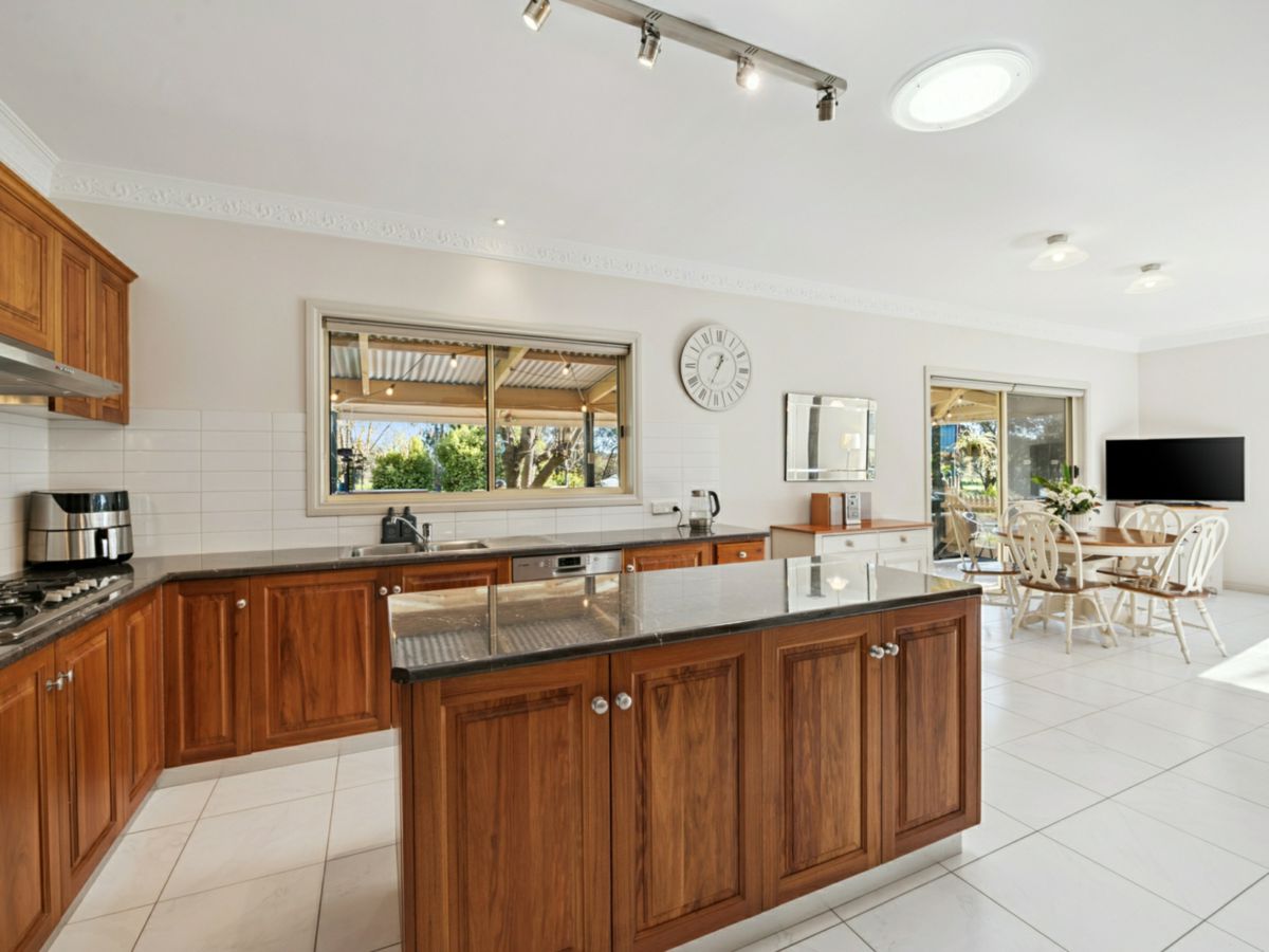 164 Emu Creek Road, Strathfieldsaye - image 3