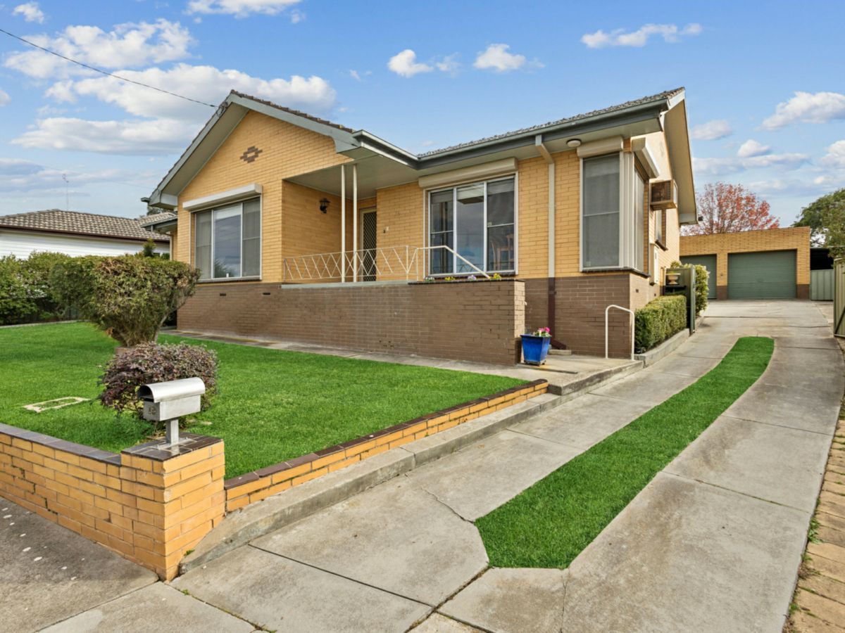 19 McGowan Street, California Gully - image 1