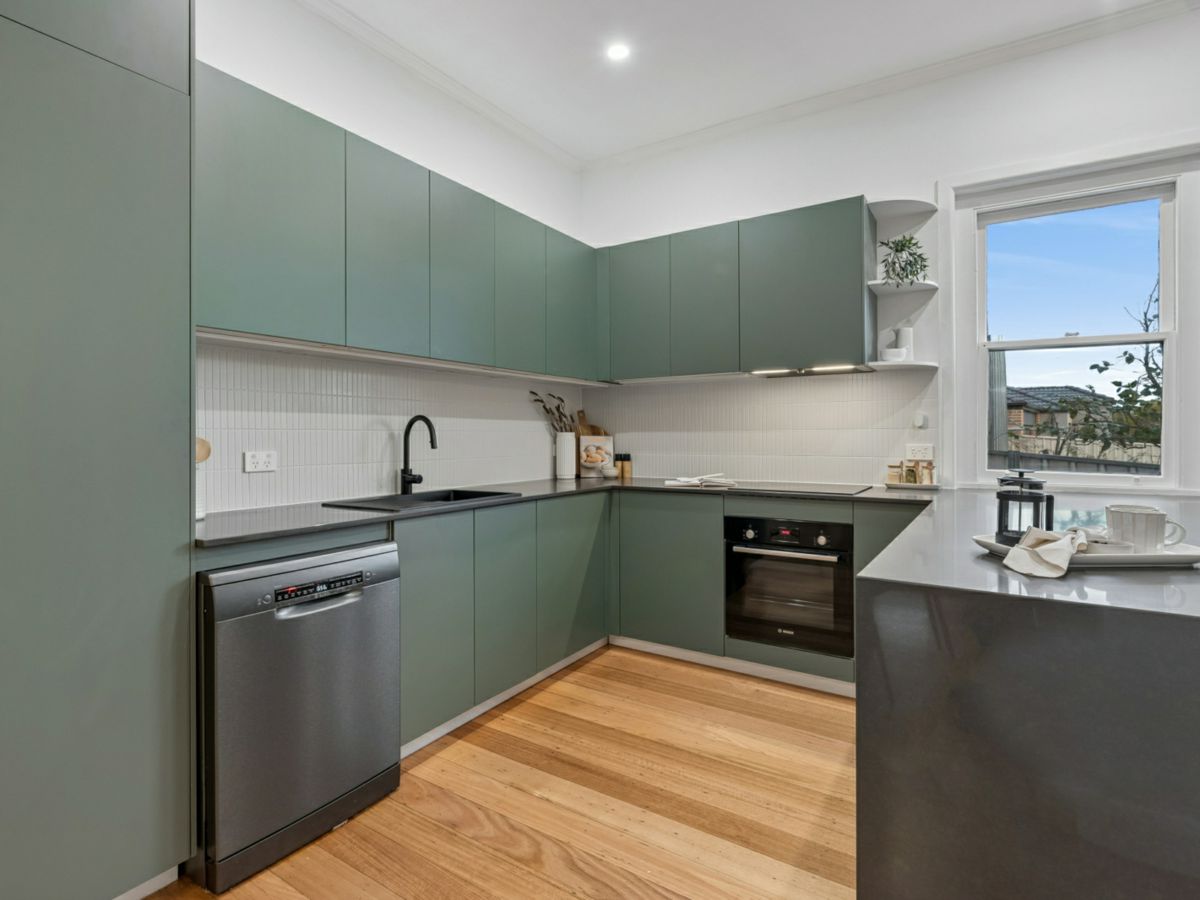 20 Murphy Street, Kennington - image 2