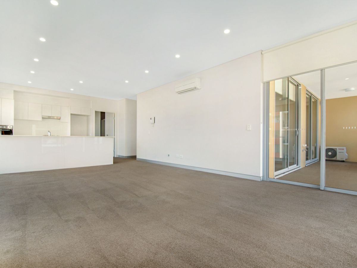 93/22 Gladstone Avenue, Wollongong - image 2