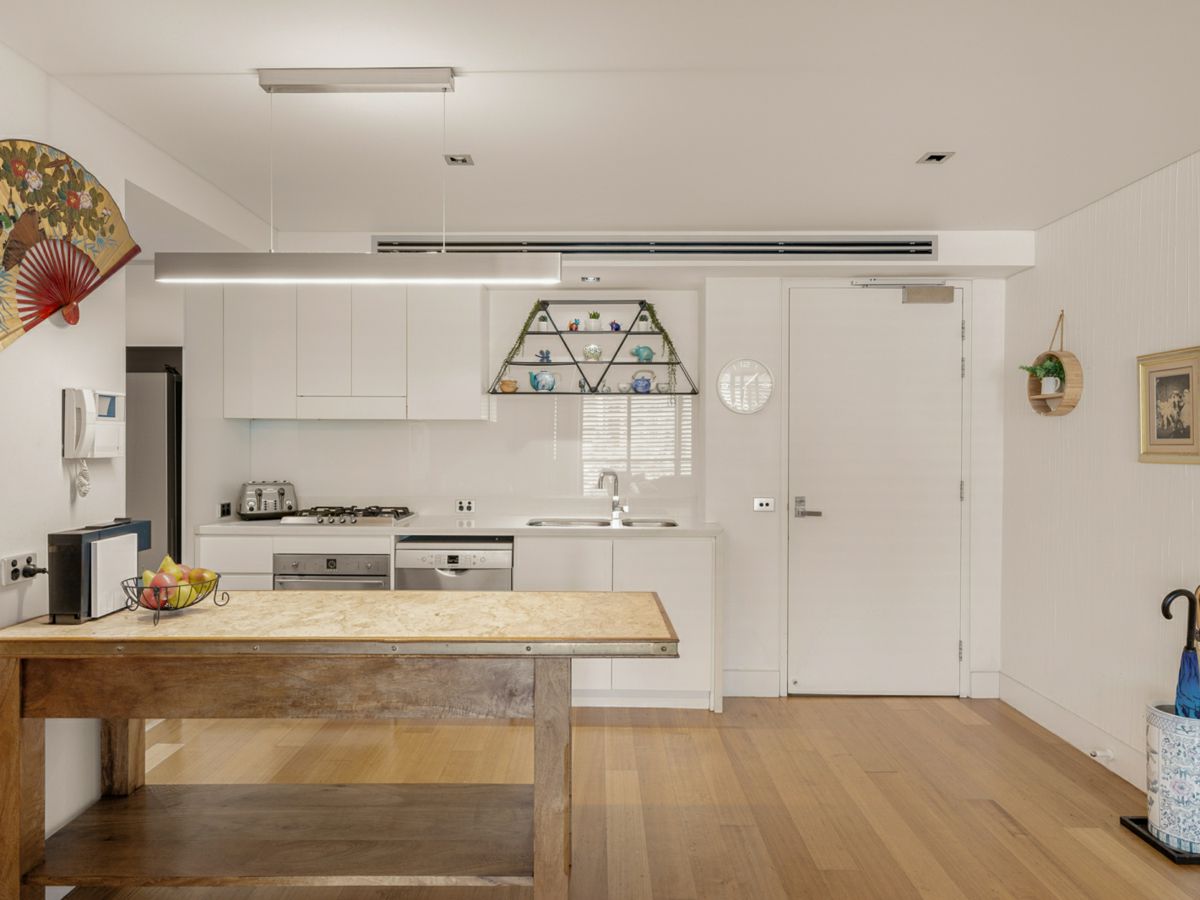 408/53 Crown Street, Wollongong - image 2
