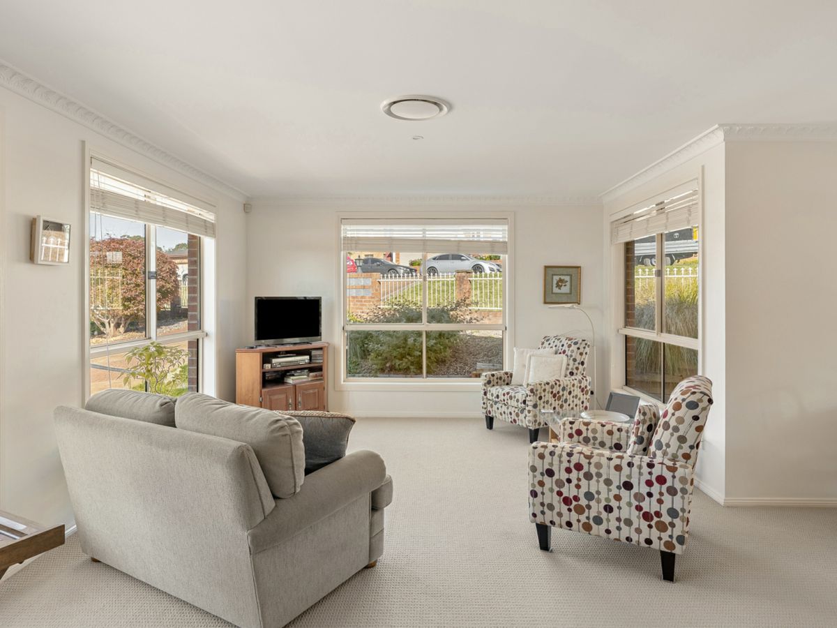 1/12 Parsons Street, West Wollongong - image 2