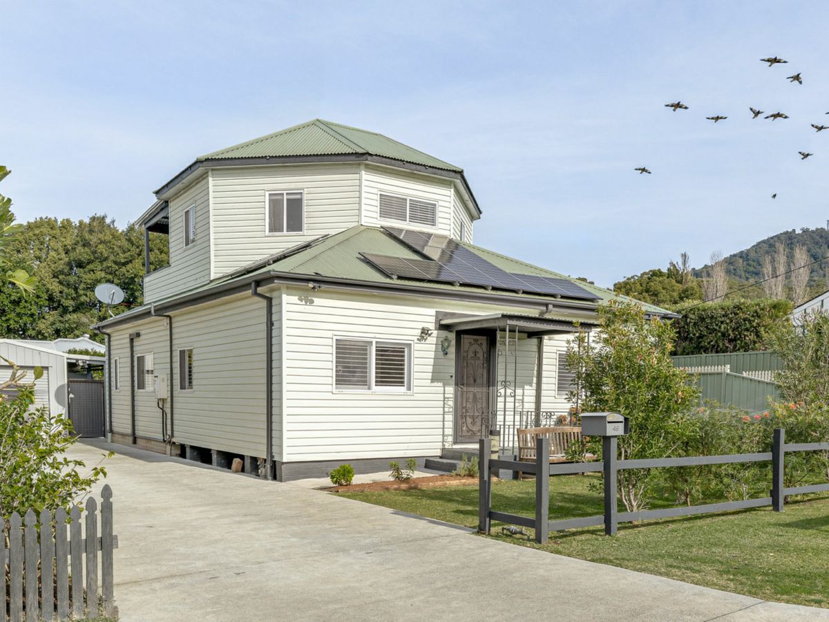 49 Dymock Street, Balgownie - image 1