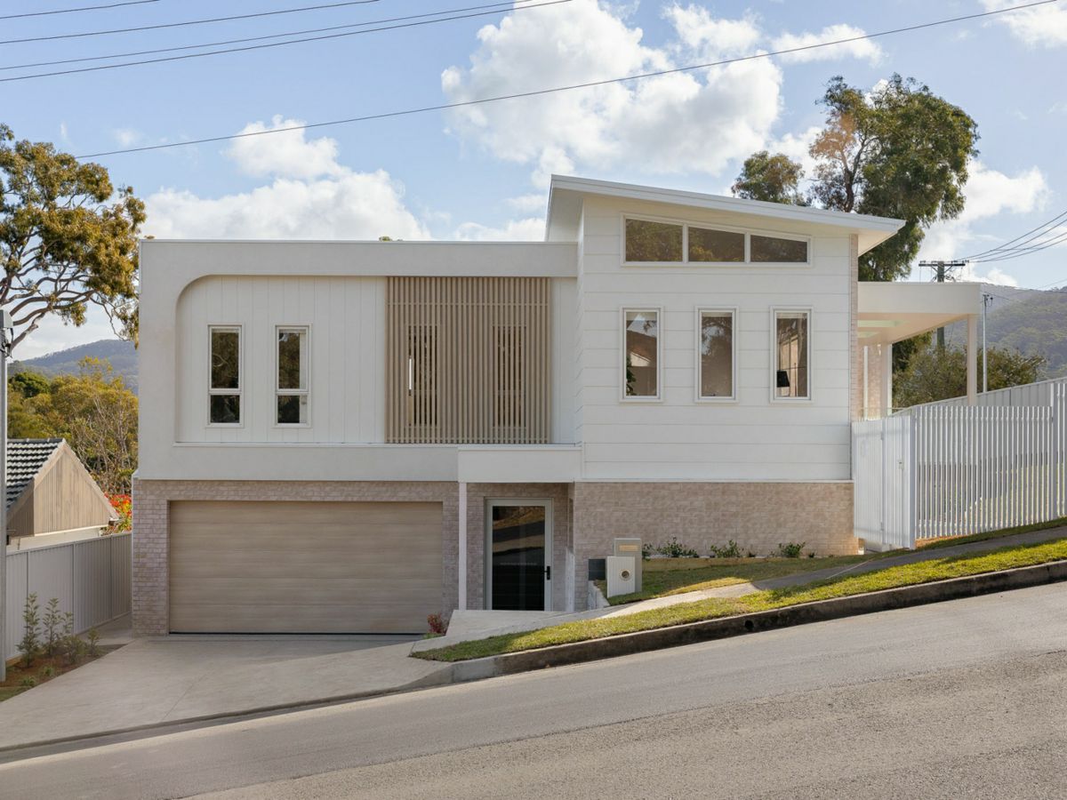 2A Pooraka Avenue, West Wollongong - image 1