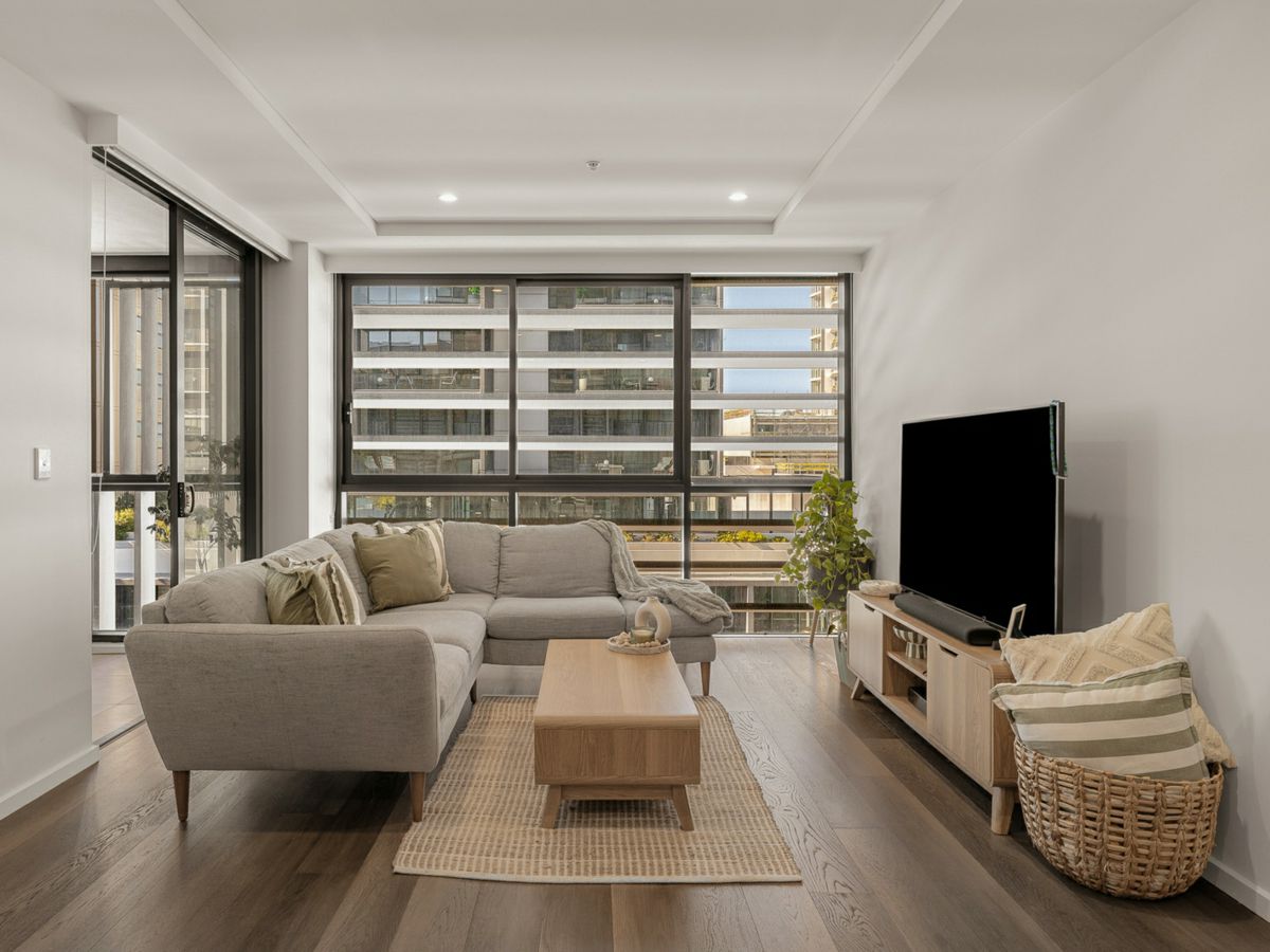 406/38 Atchison Street, Wollongong - image 3