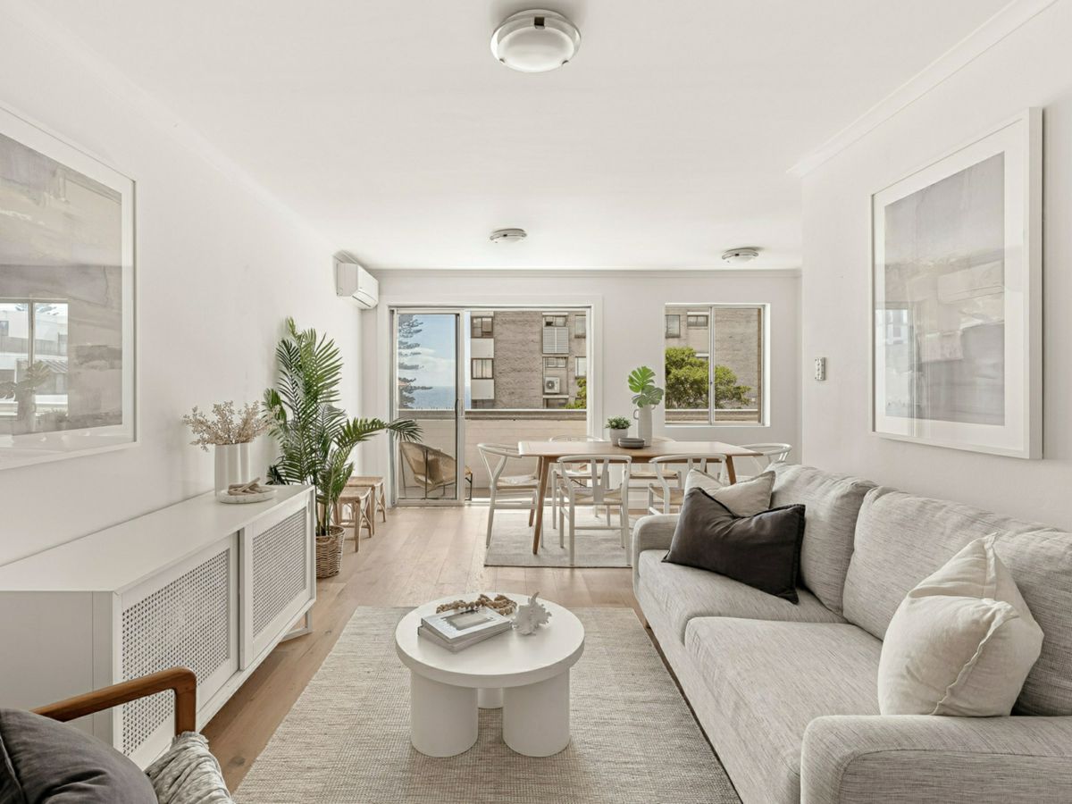 4/35 Corrimal St, Wollongong - image 1