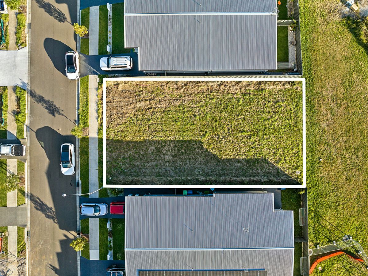 10 Fairview Street, Horsley - image 2