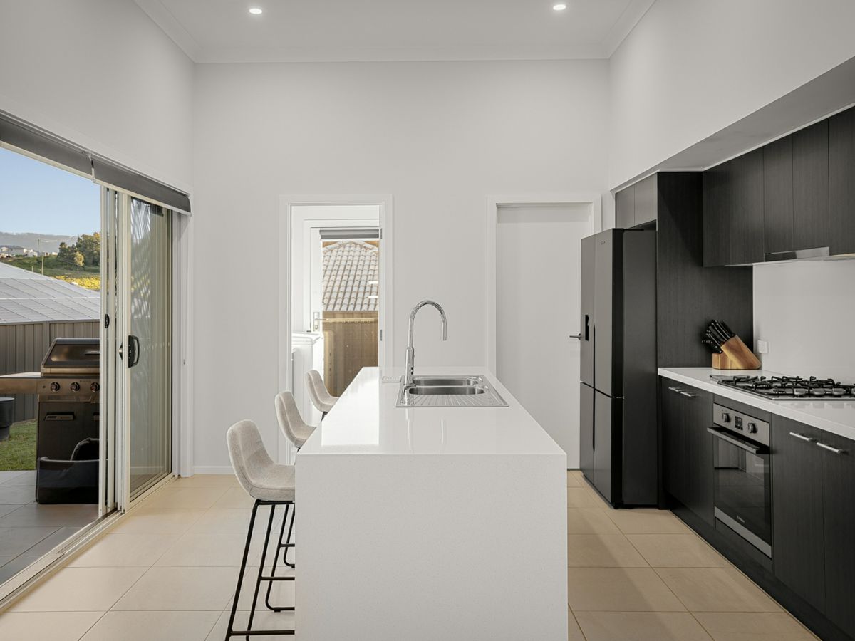 11 Harper Street, Calderwood - image 3