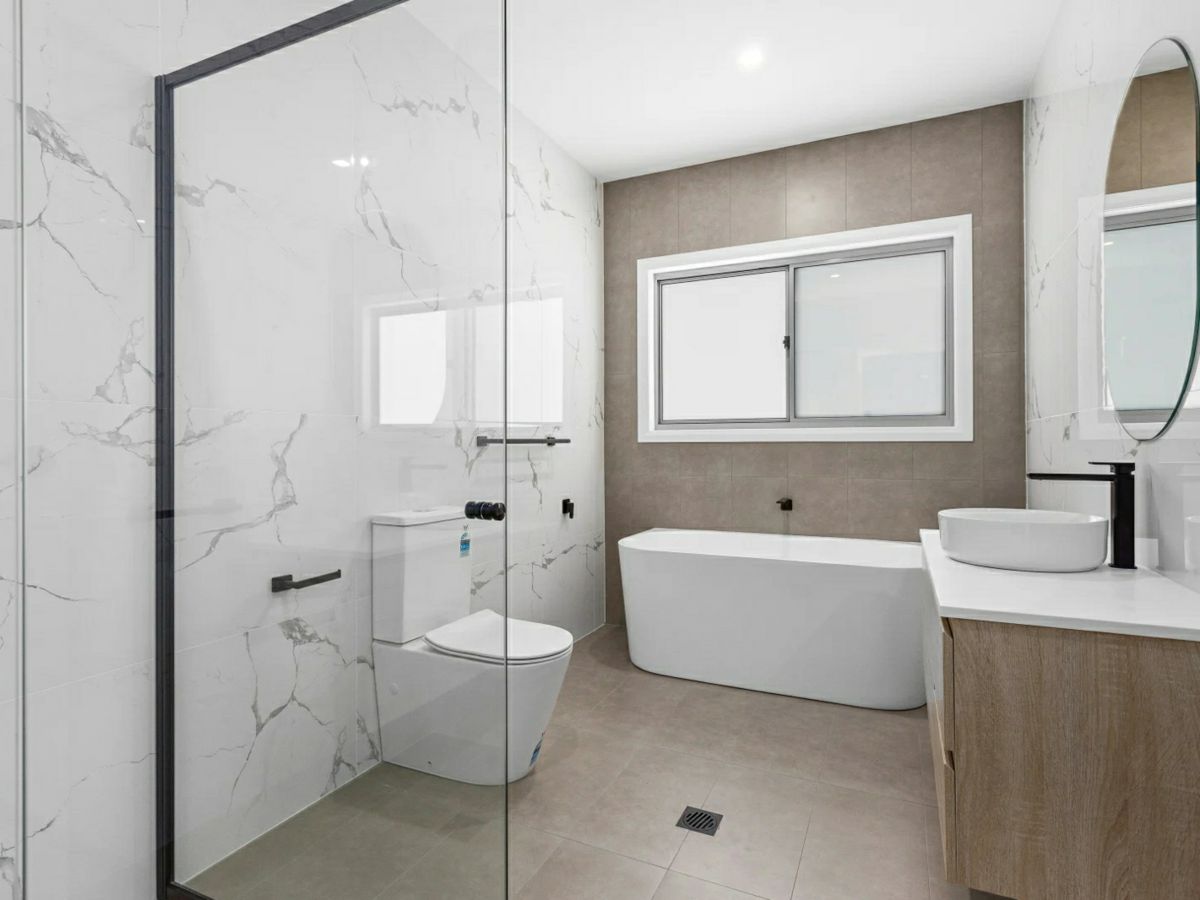 11/18 Phillips Ave, West Wollongong - image 3