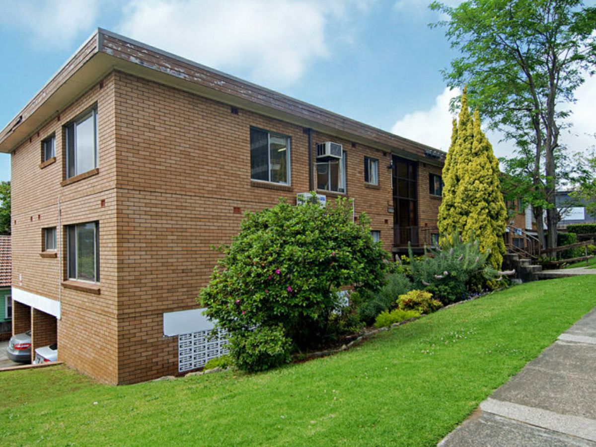 6/25 Loftus St, Wollongong - image 1