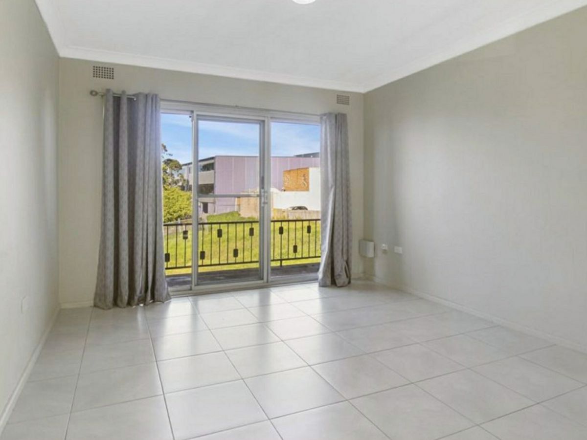 6/25 Loftus St, Wollongong - image 3