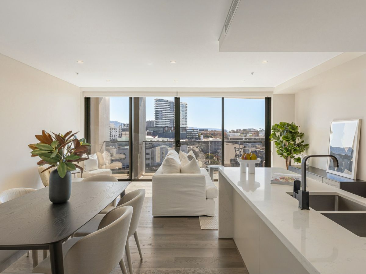 1003/38 Atchison Street, Wollongong - image 1