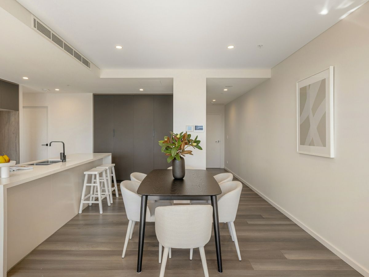 1003/38 Atchison Street, Wollongong - image 3