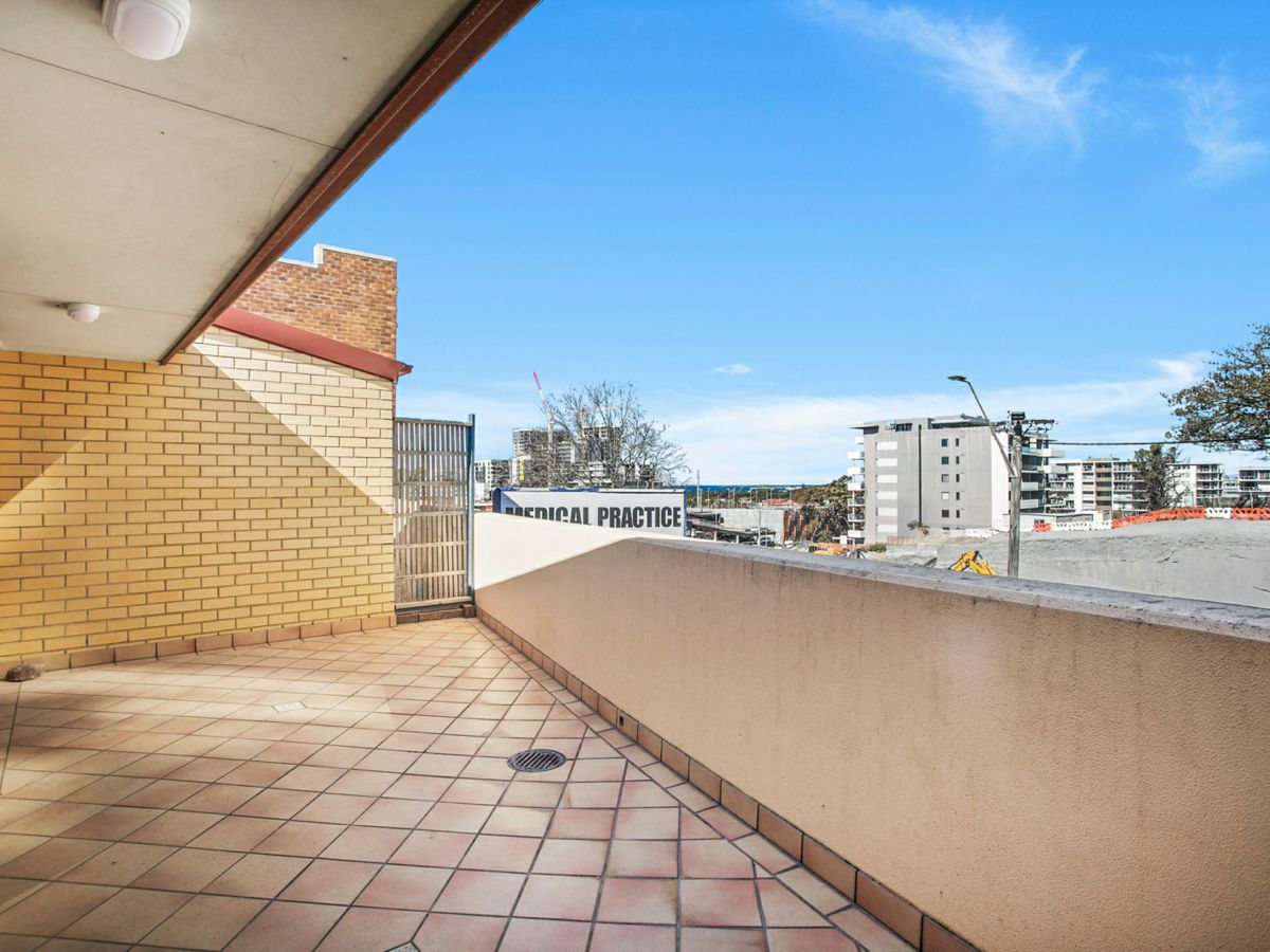 3/330 Crown St, Wollongong - image 2