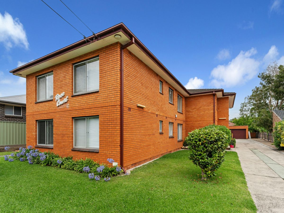 7/4 Northcote Street, Wollongong - image 1