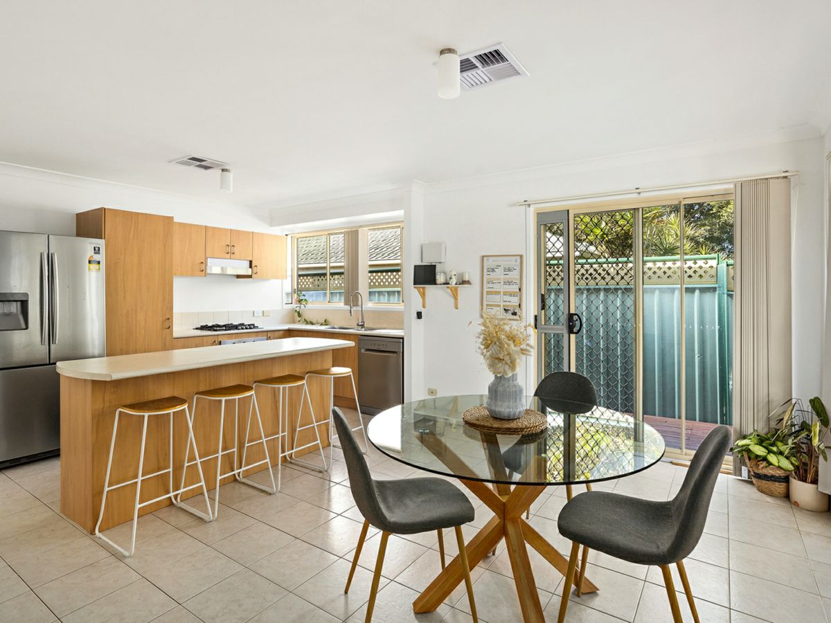 72 Sunnybank Crescent, Horsley - image 1
