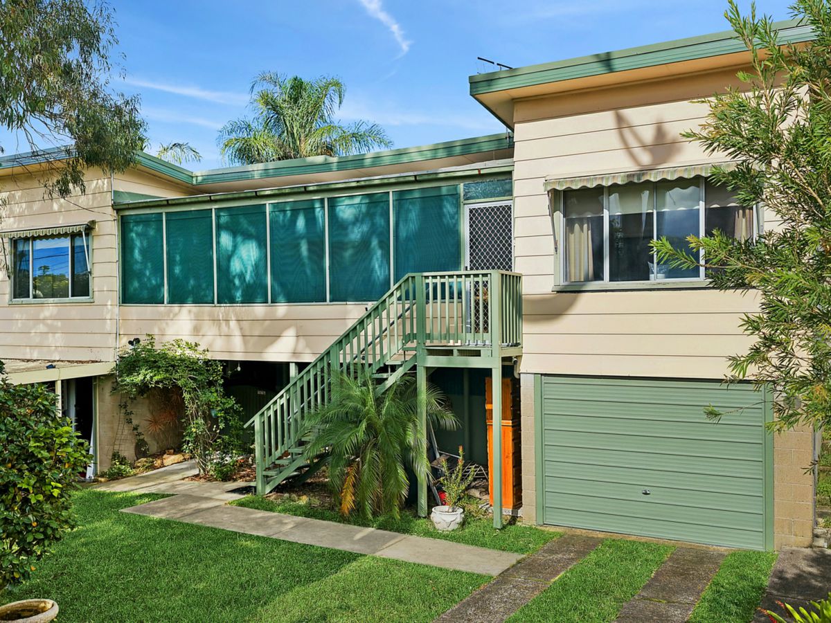 37 Noorong Avenue, Forresters Beach - image 1