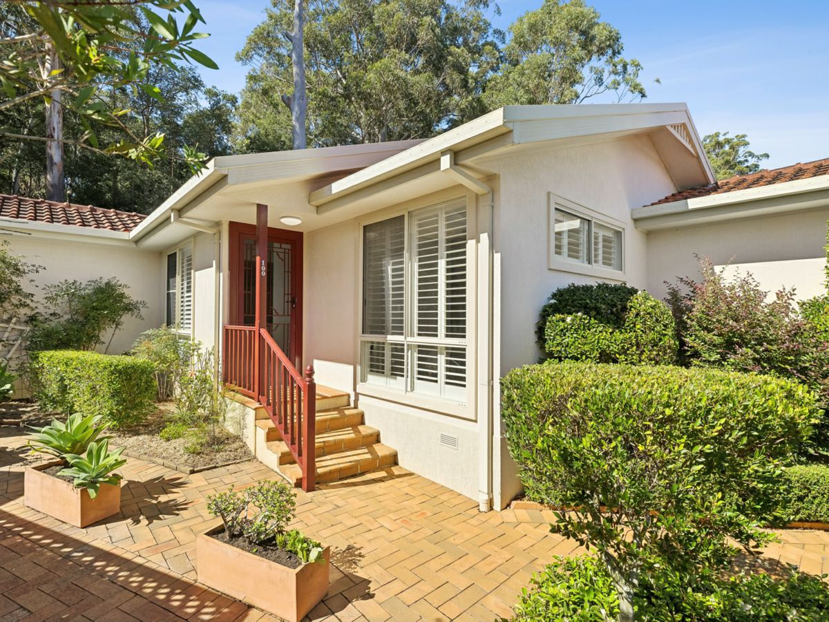 100/61 Karalta Road, Erina - image 1