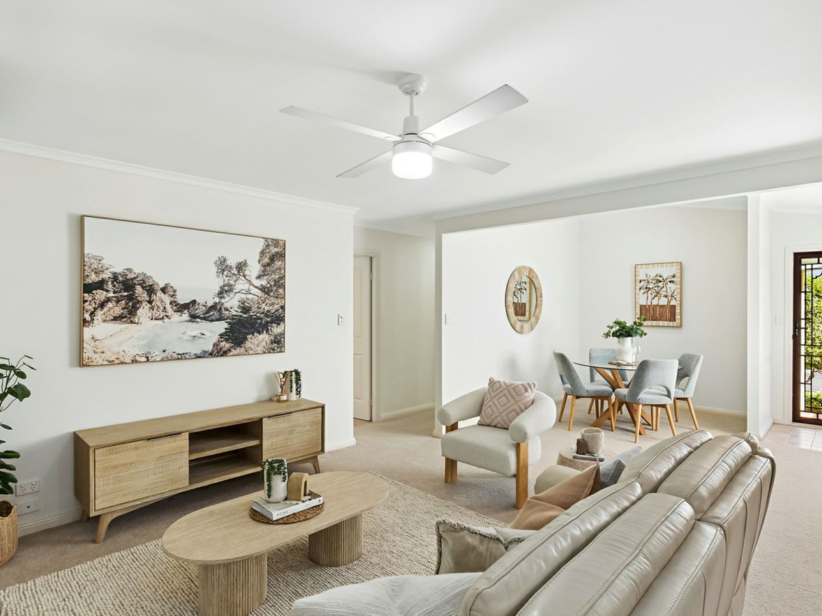 100/61 Karalta Road, Erina - image 2