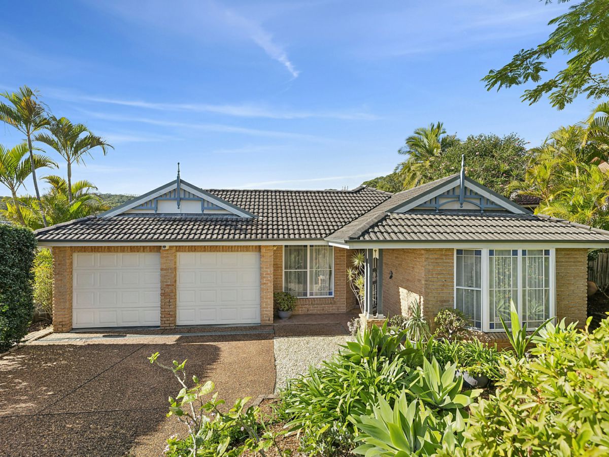 24 Rembrae Drive, Green Point - image 1
