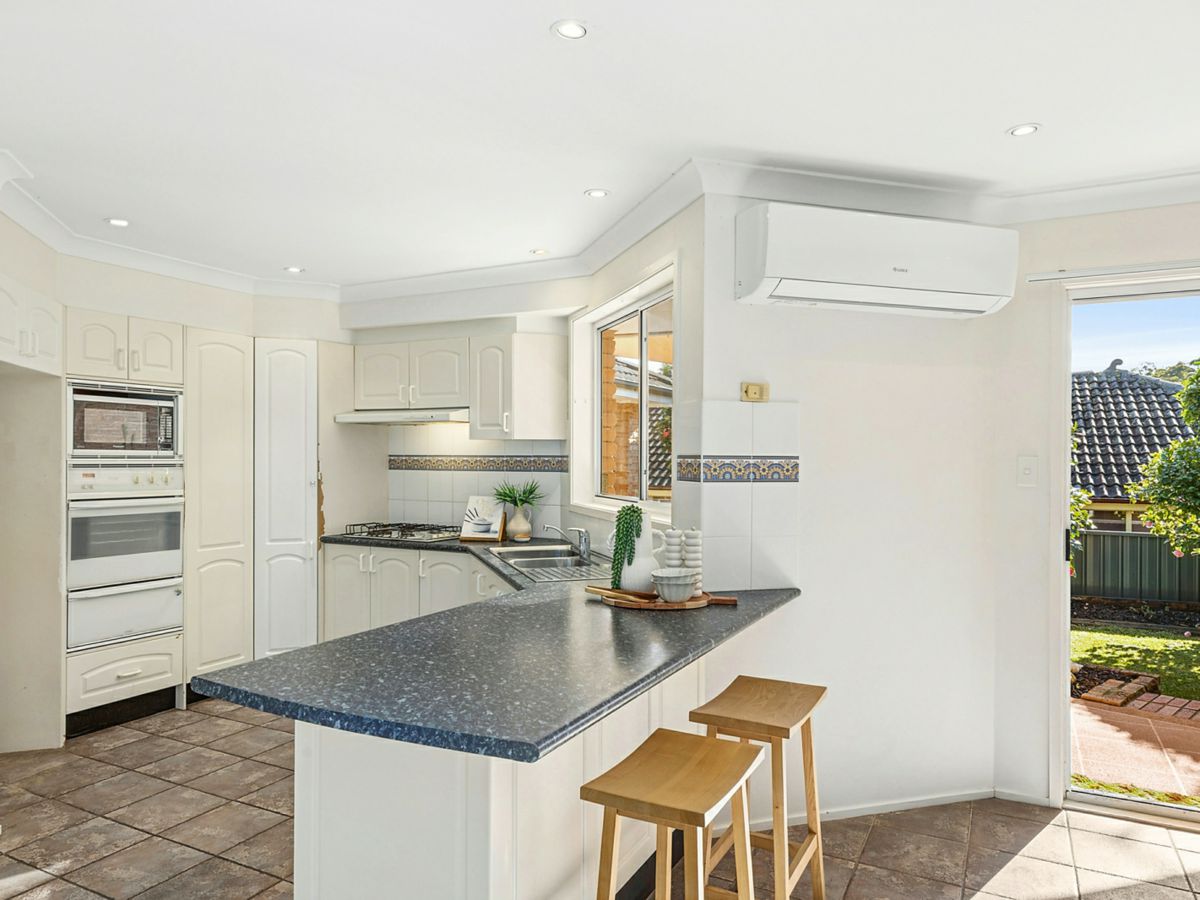 24 Rembrae Drive, Green Point - image 3