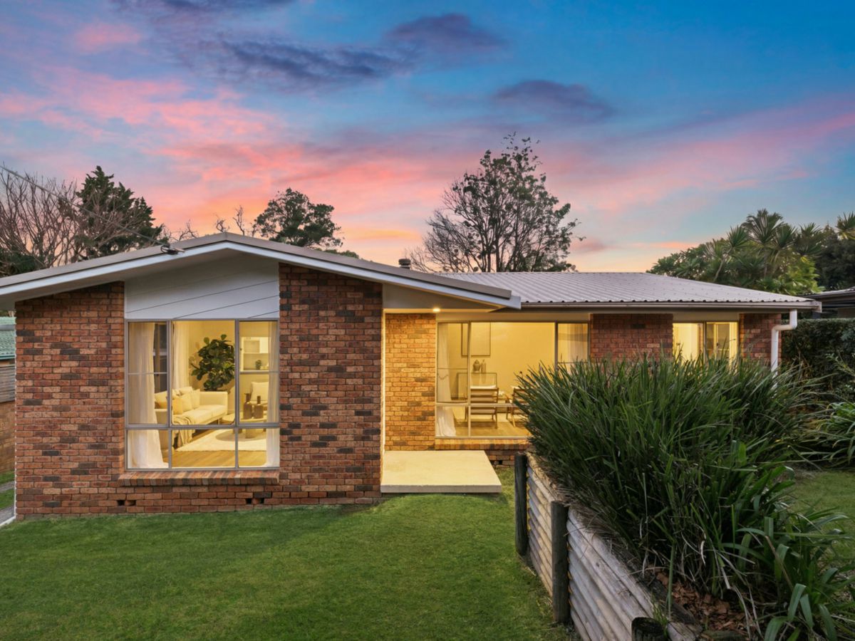 12 Aldinga Drive, Wamberal - image 1