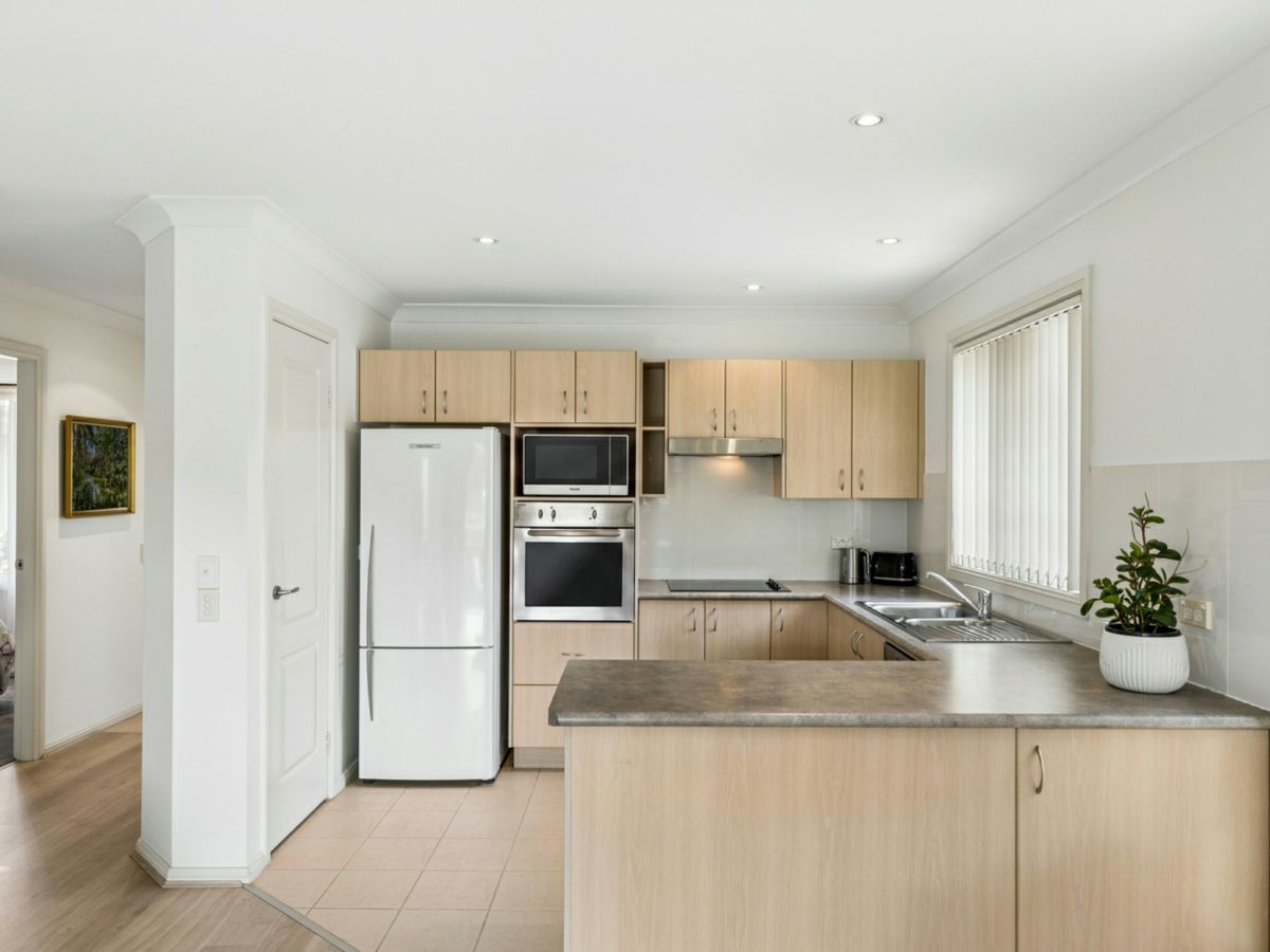 2/16 Davistown Road, Davistown - image 2