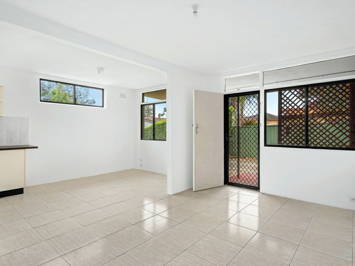 5/220 Terrigal Drive, Terrigal - image 1