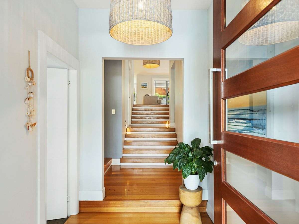 23 Lake Shore Drive, North Avoca - image 2