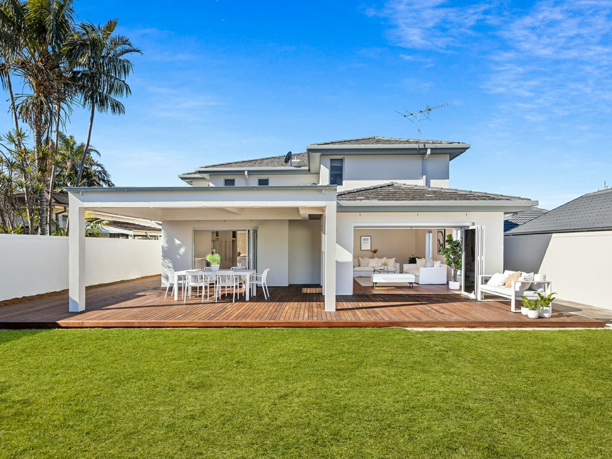 22 McCauley Street, Thirroul - image 1
