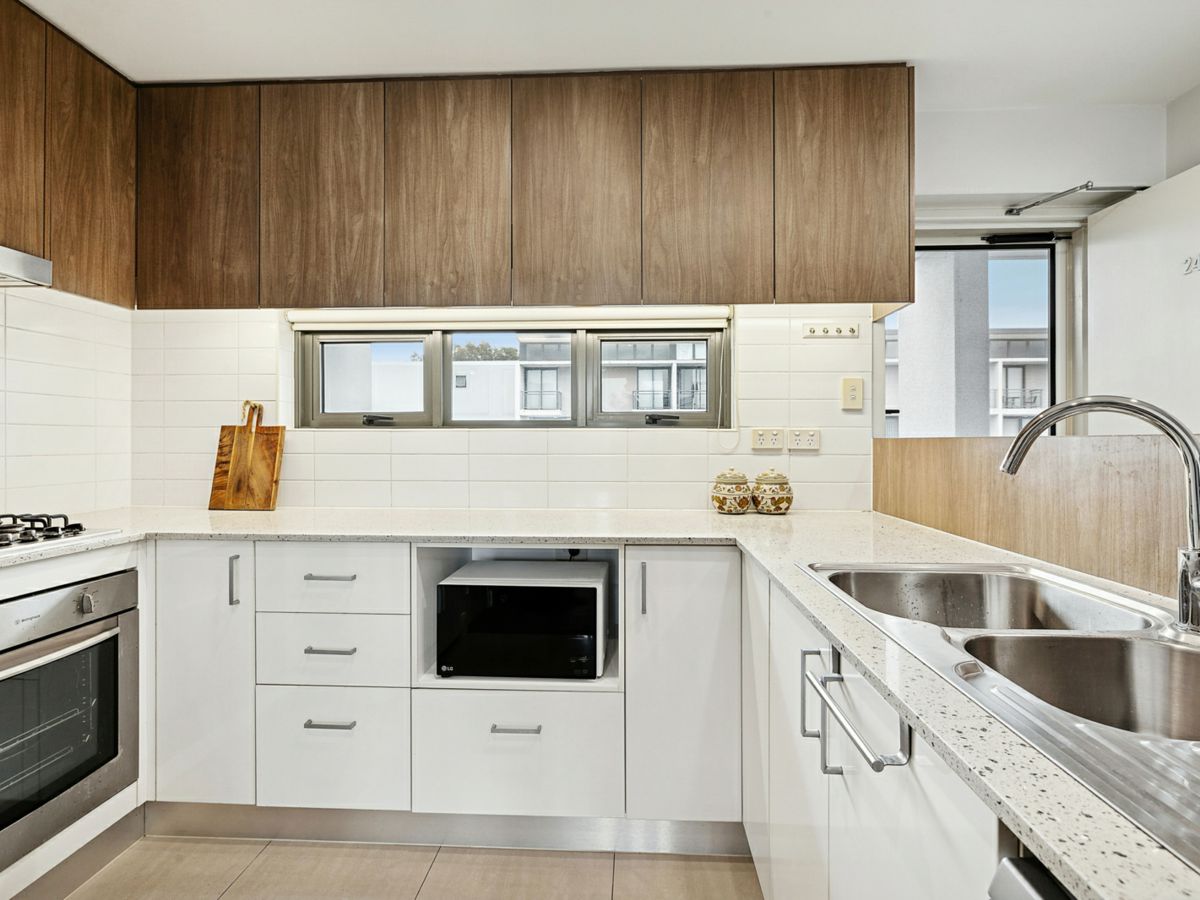 24C/541 Pembroke Road, Leumeah - image 2